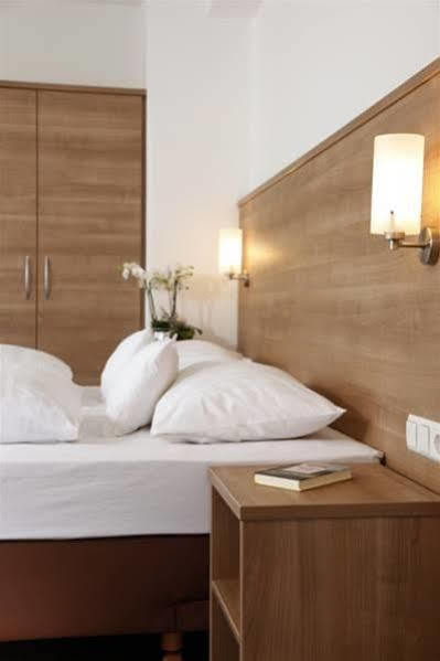 Hotel Warteck フロイデンシュタット エクステリア 写真