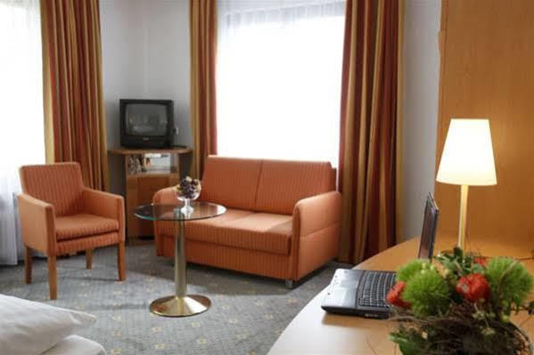 Hotel Warteck フロイデンシュタット エクステリア 写真