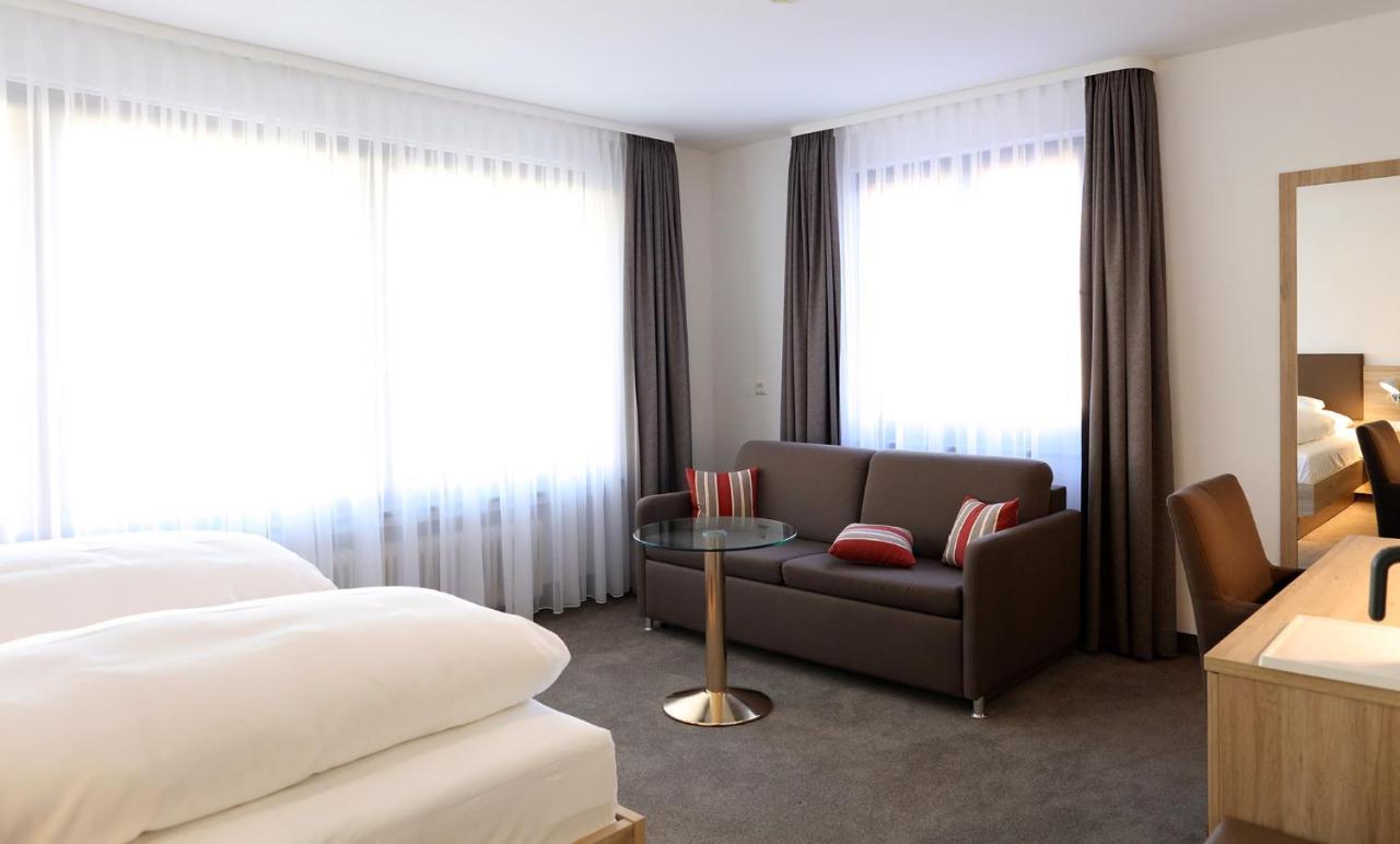 Hotel Warteck フロイデンシュタット エクステリア 写真